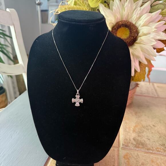 Judith Ripka 925 Sterling Silver Cross Pendant Necklace - Picture 2 of 8